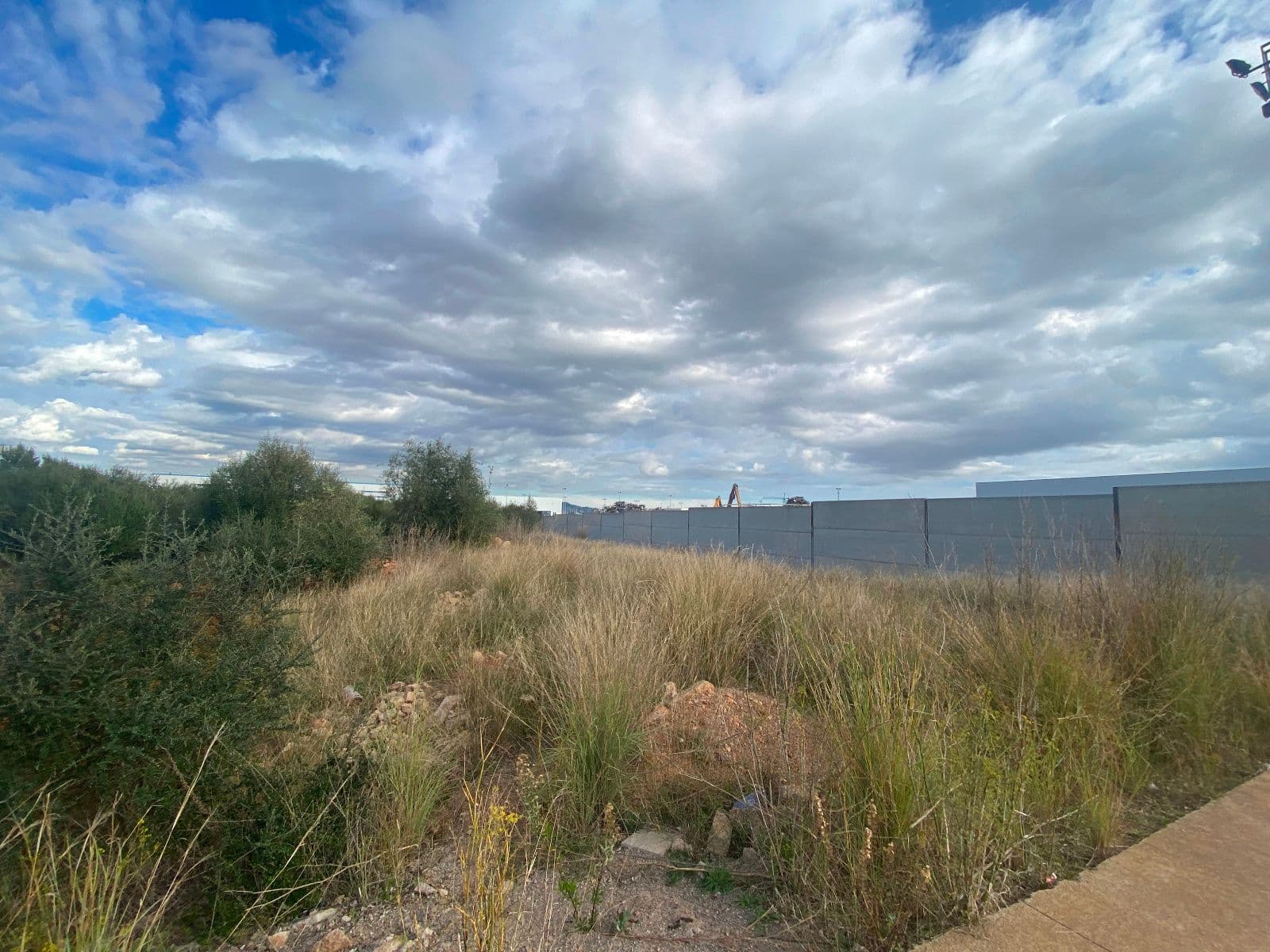 Parcela industrial de 15.360 m² junto al centro logístico Amazon en Onda - 5