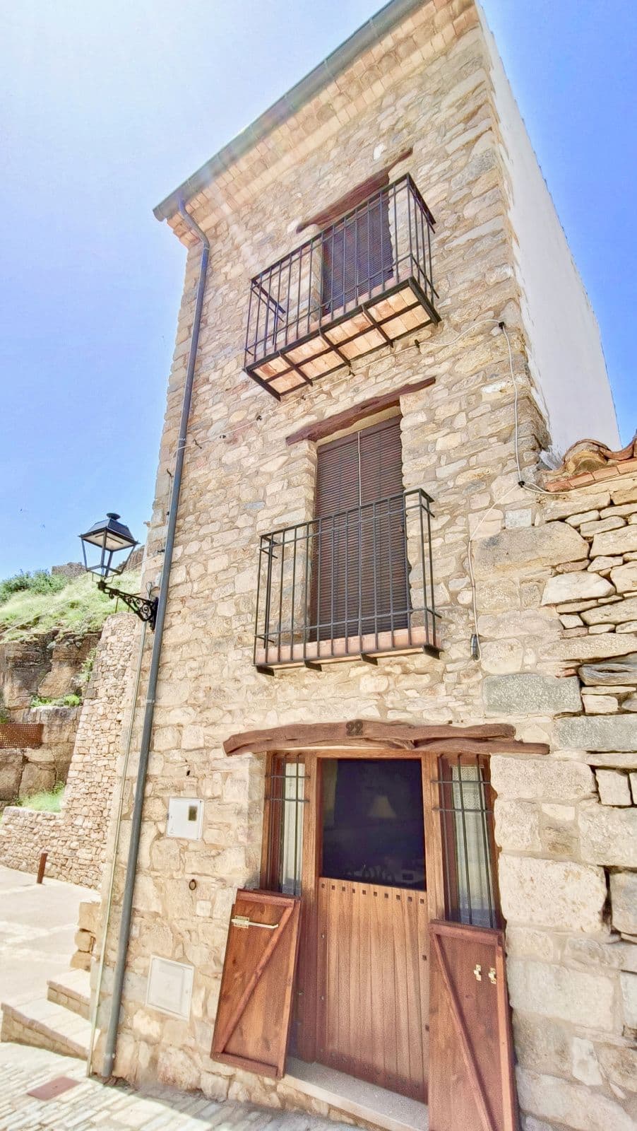 Casa rural de piedra en Ares del Maestrat con encanto histórico
