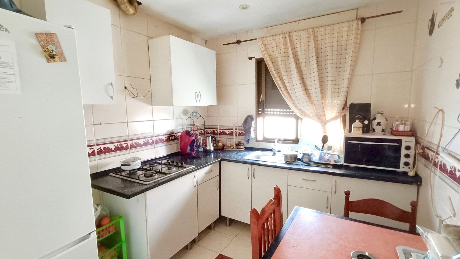 Casa con bajo comercial y vivienda con terraza en Burriana - 5