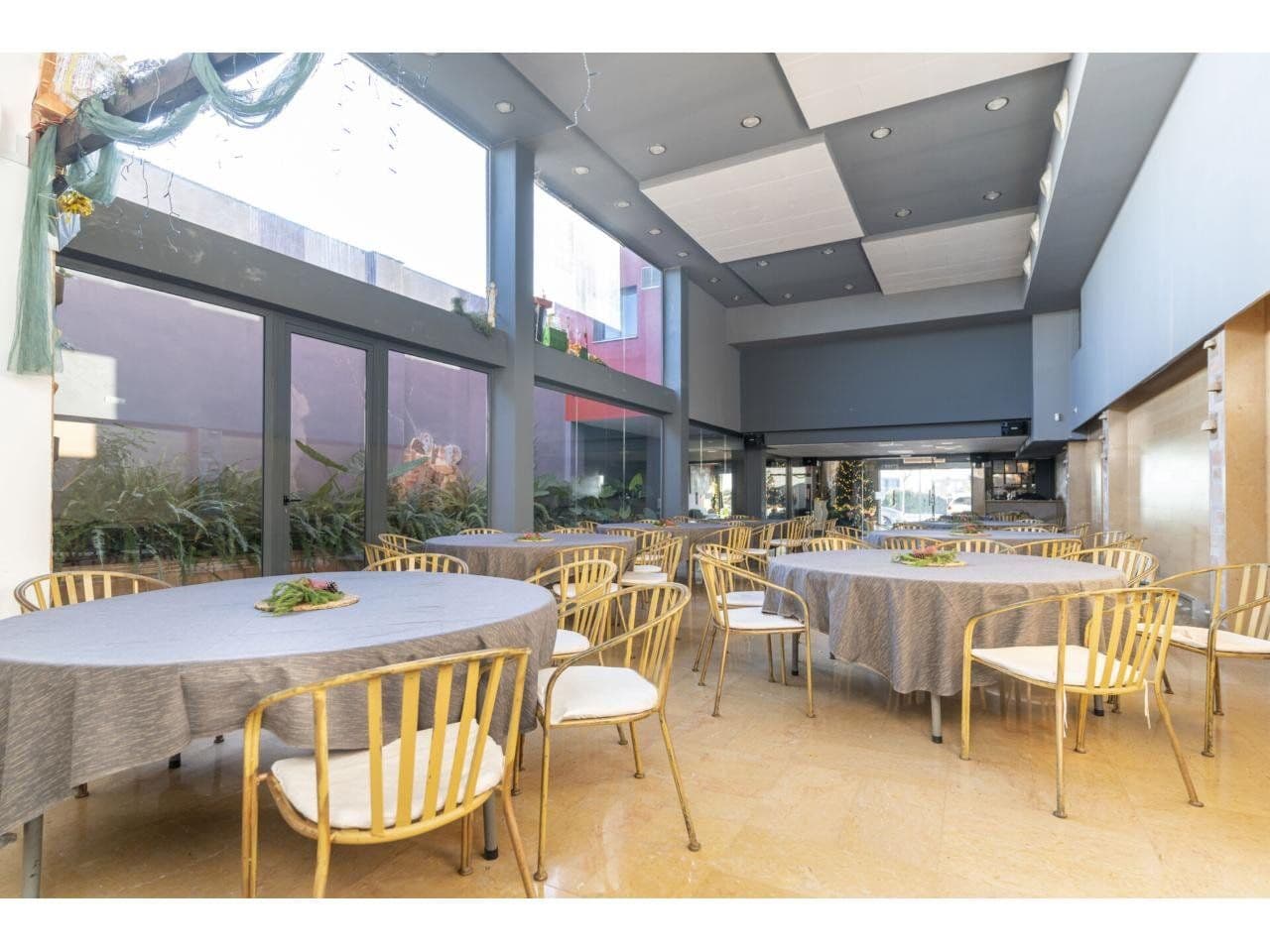 Edificio para eventos en Castellón con licencias y gran capacidad - 2