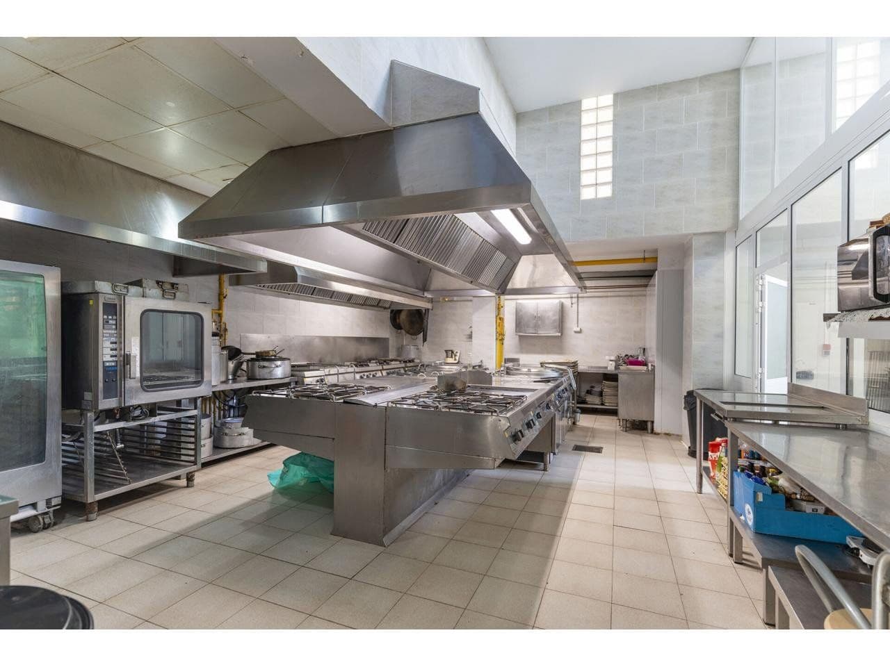 Edificio para eventos en Castellón con licencias y gran capacidad - 3