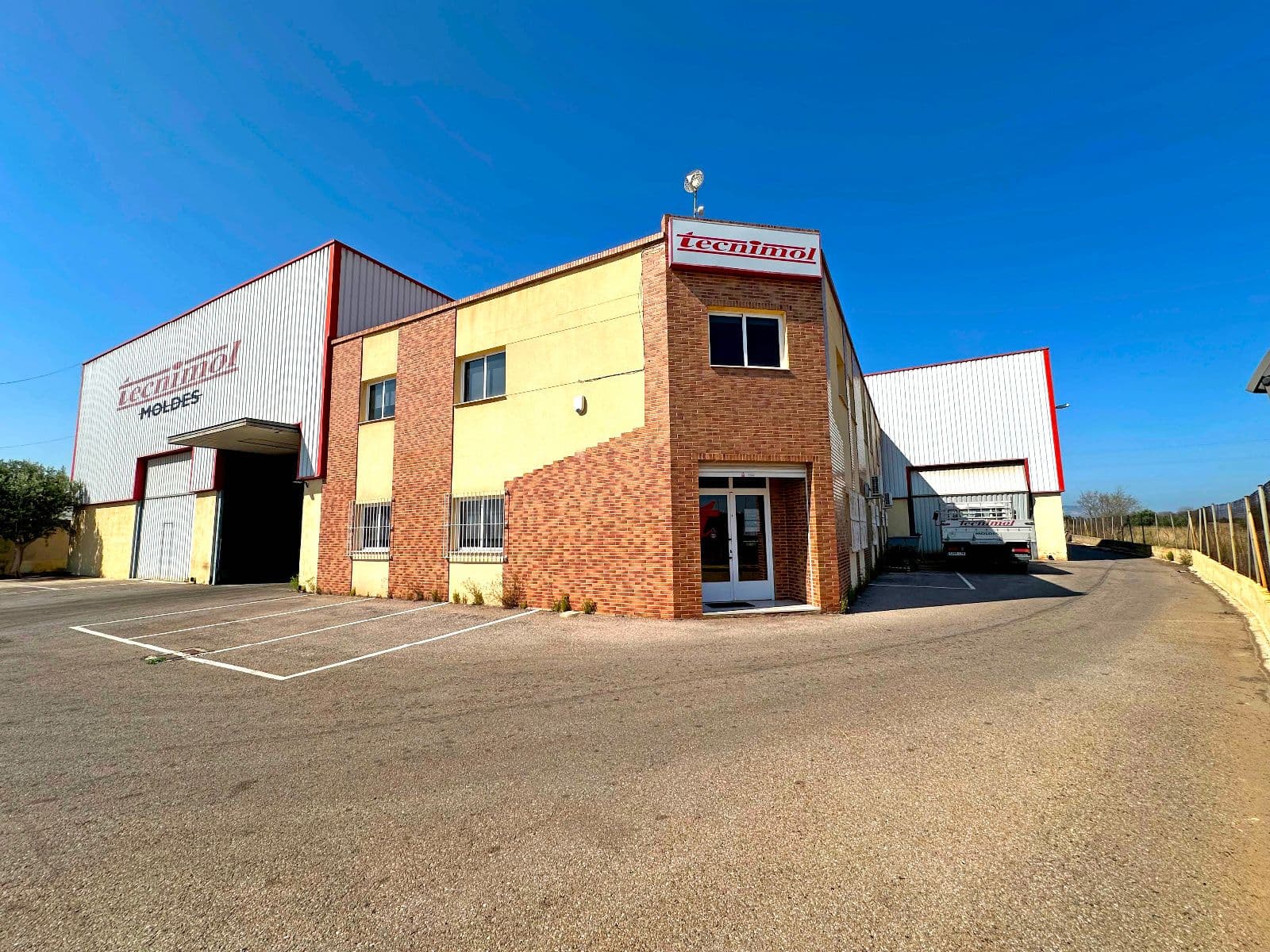 Venta de nave industrial en Vila-real - 2
