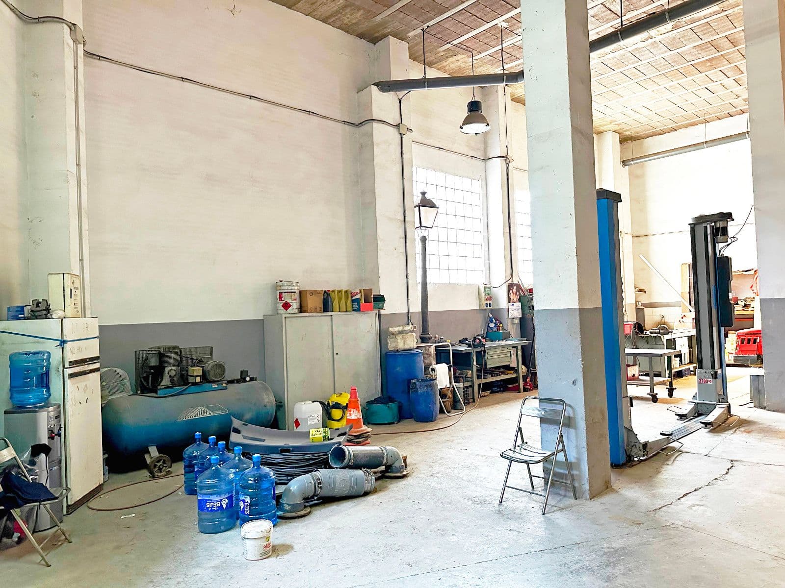 Local comercial esquinero en venta en Vila-real zona premium - 4