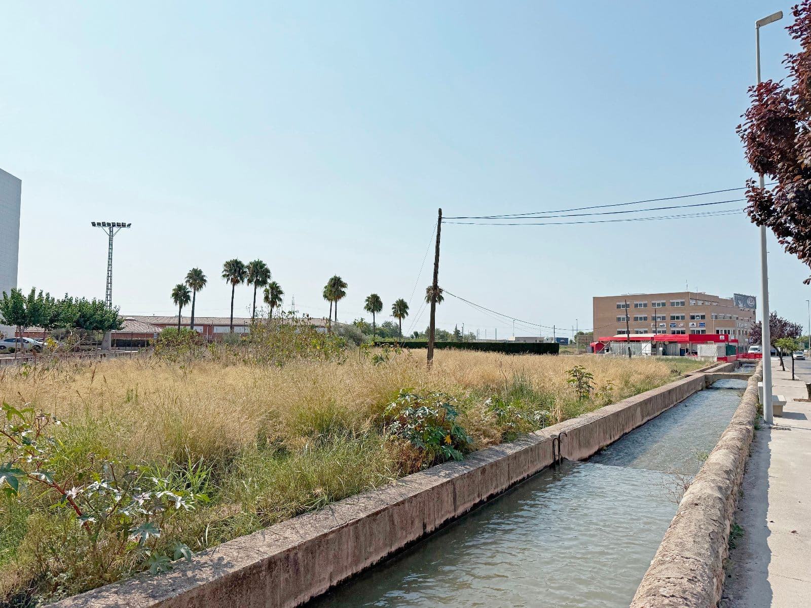 Terreno urbano 1.589 m² en Vila-real con uso terciario