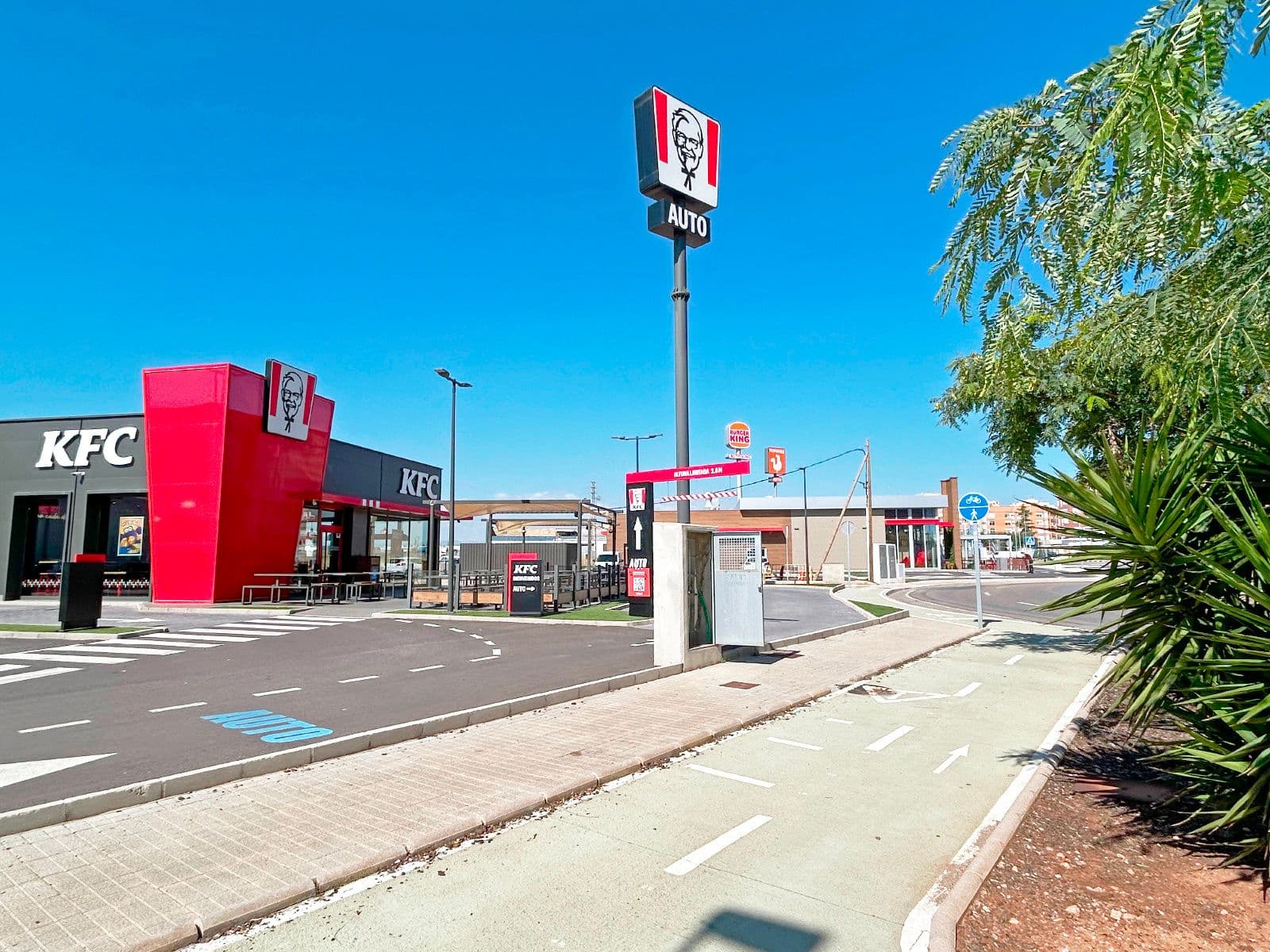 Local comercial en venta 3500 m² con parking en Vila-real - 2