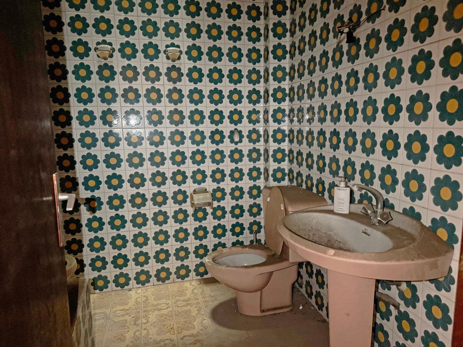 Casa amplia en Castellón con garaje, terraza y múltiples posibilidades - 5