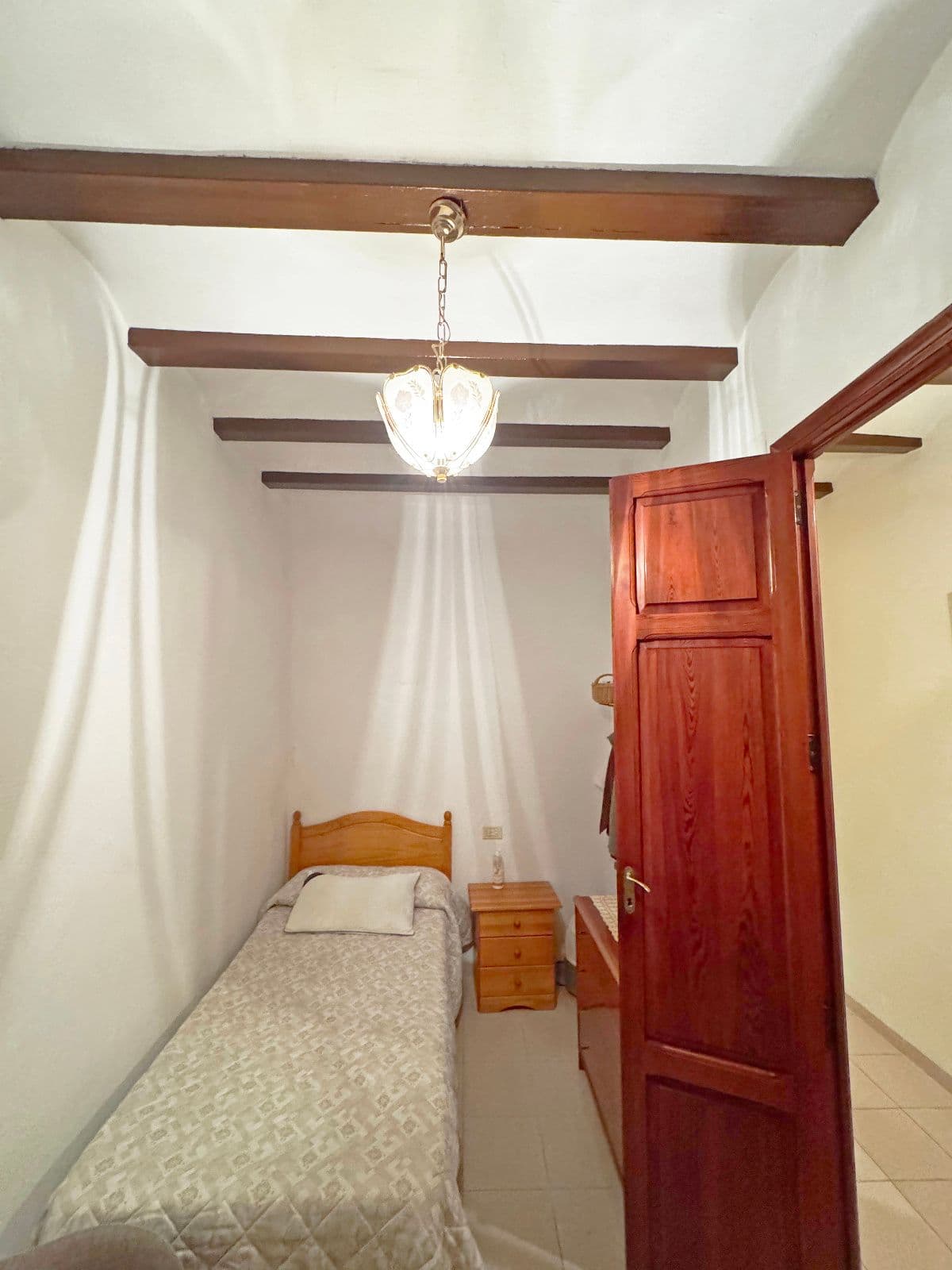 Casa en Almazora con 5 habitaciones, sala diáfana y garaje doble - 4