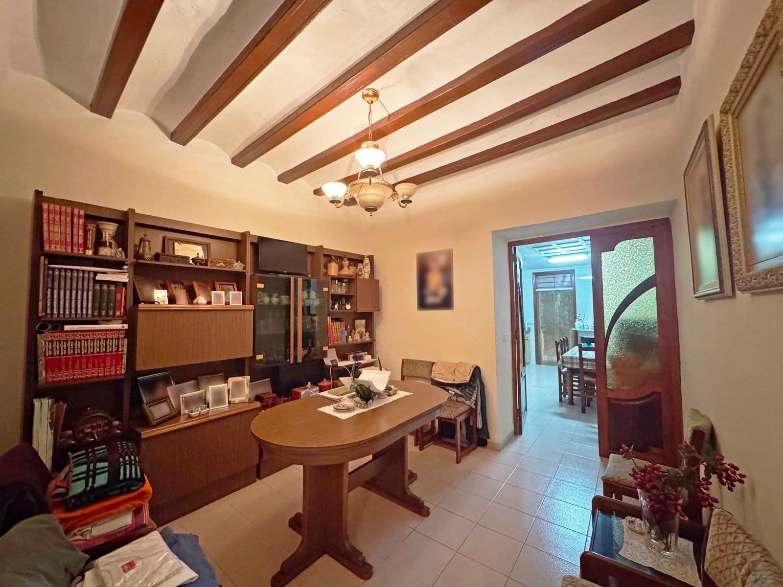 Casa en Almazora con 5 habitaciones, sala diáfana y garaje doble