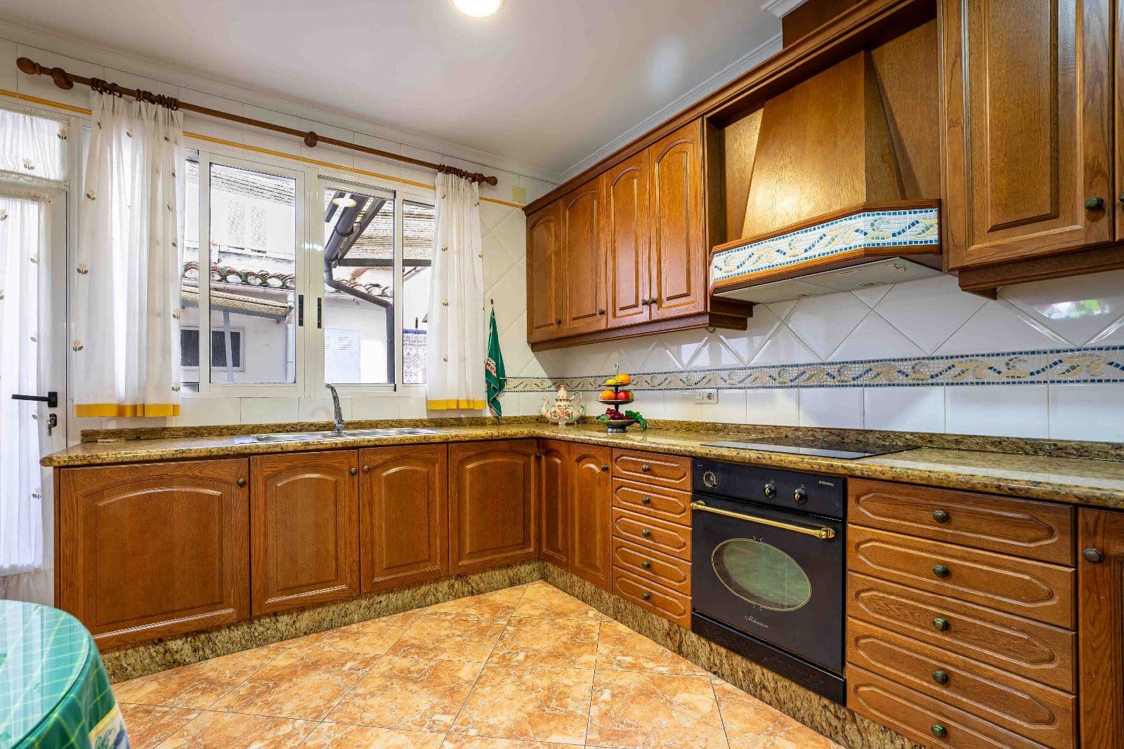 Casa con terrazas y doble acceso en Vila-real - 3