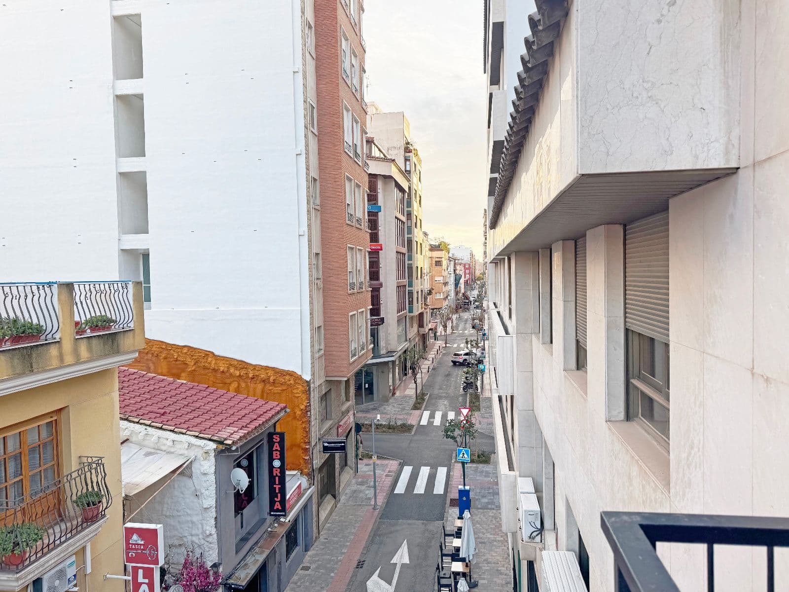 Edificio con local y viviendas en rentabilidad - 3