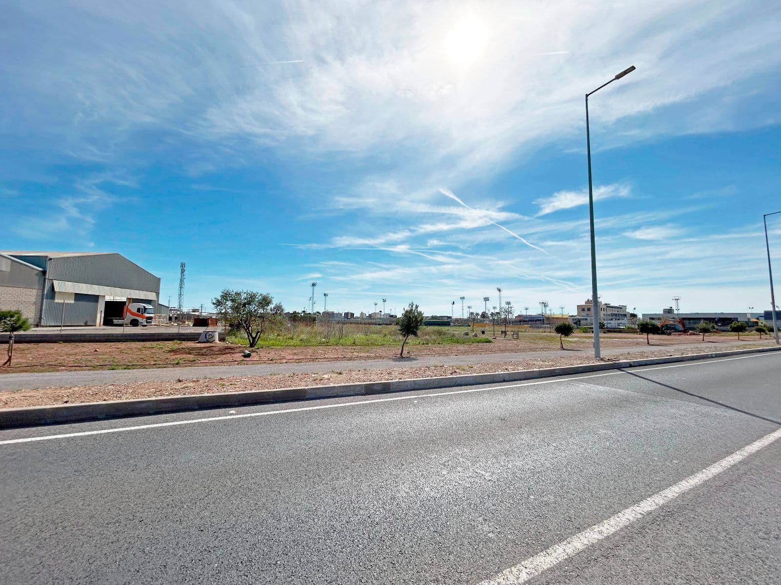 Parcela industrial con gran visibilidad en Vila-real