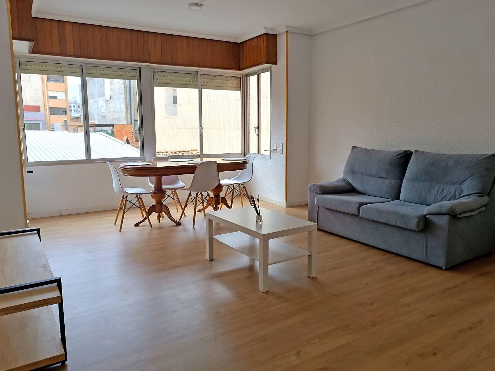 Piso reformado con patio y trastero en alquiler en Vila-real