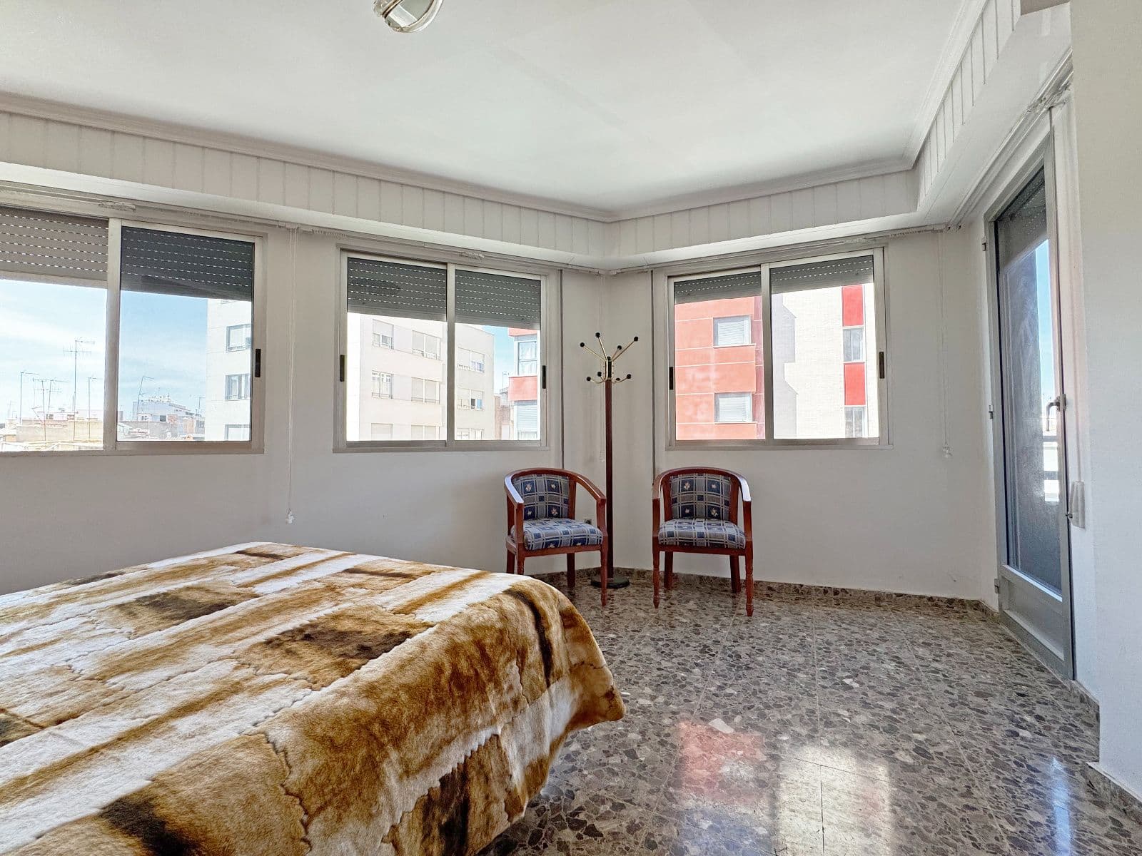 Edificio con local y 2 dúplex en Burriana - 3